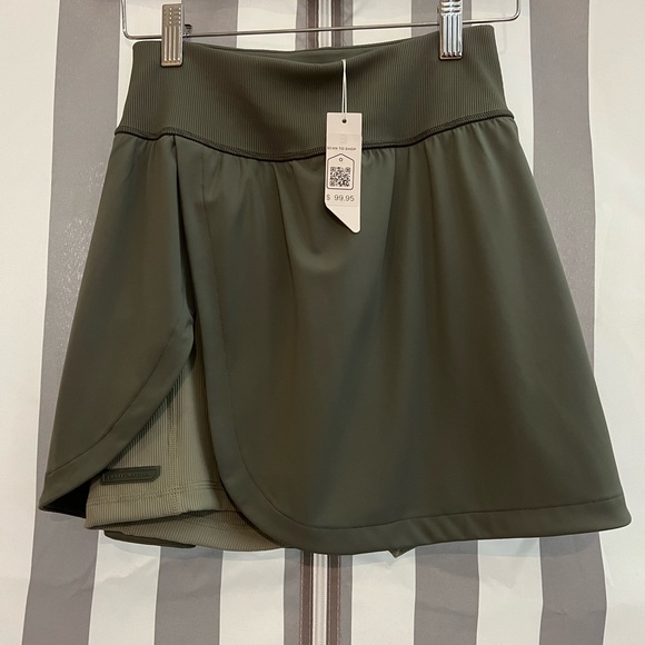 Green Sleeveless Dress - Picture 9 of 12